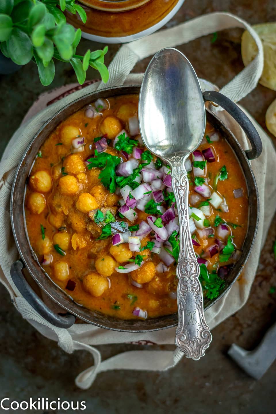 South Indian Chickpeas Curry 