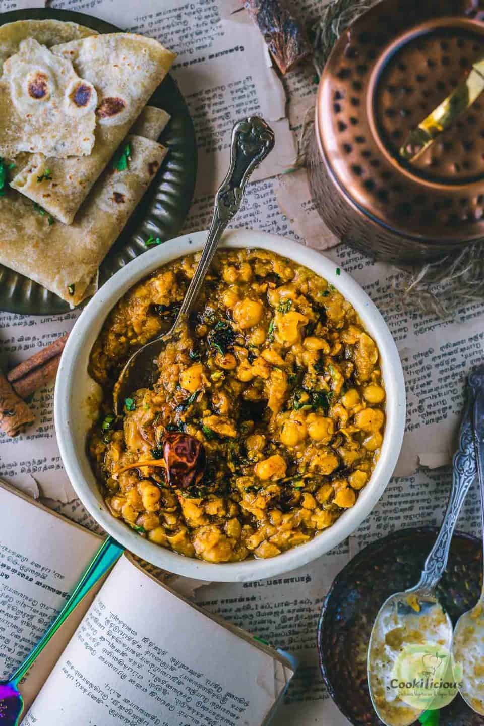 a round bowl filled with Yellow Peas Curry Chili 