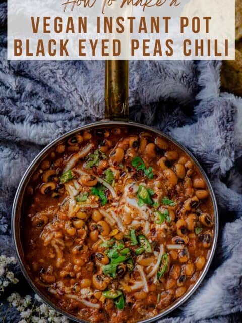 Instant Pot Black-Eyed Peas Vegan Chili served in a round platter and text at the top