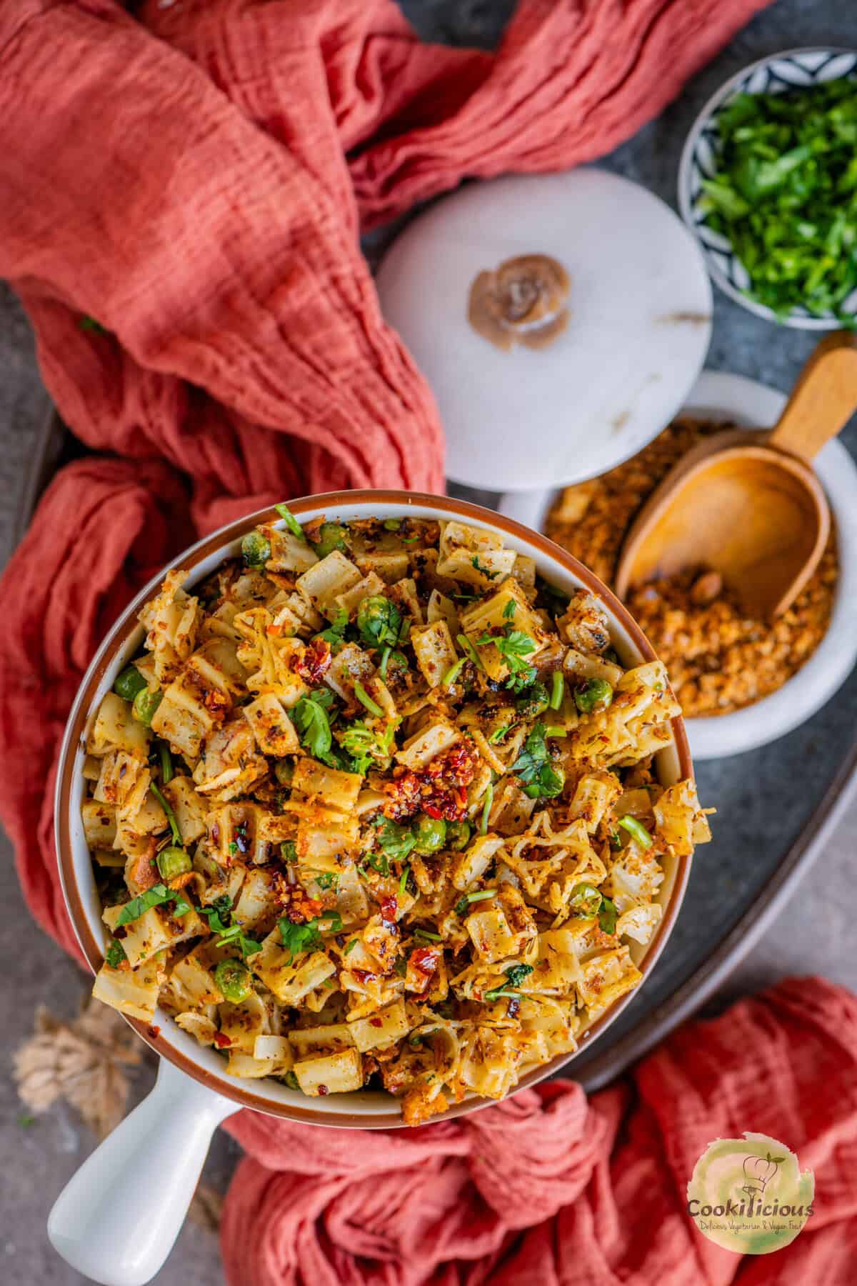 Garlicky breadcrumbs pasta served with herbs and sautéed veggies.